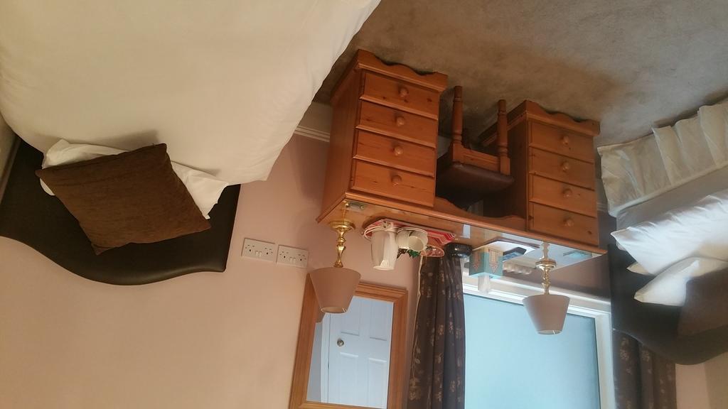 Warrens Guest House York Esterno foto